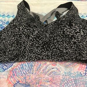 Lululemon enlite bra size 36DD